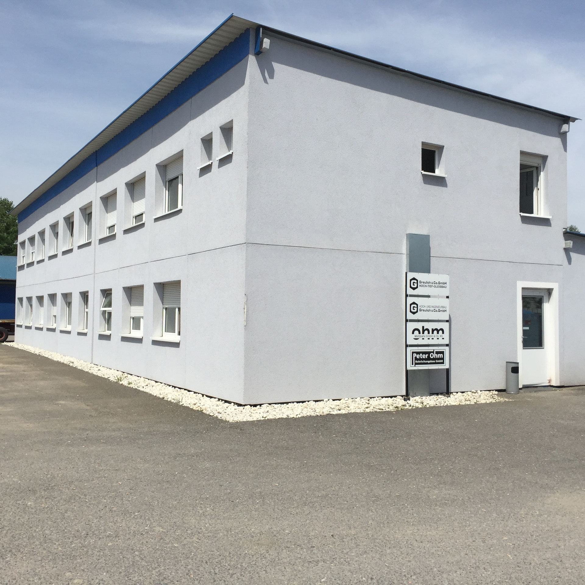 Modernes Firmengebäude der Greulich & Co. GmbH